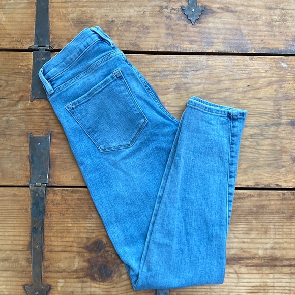 FRAME Jeans Le Garçon in Daphne Blue - Picture 2 of 13